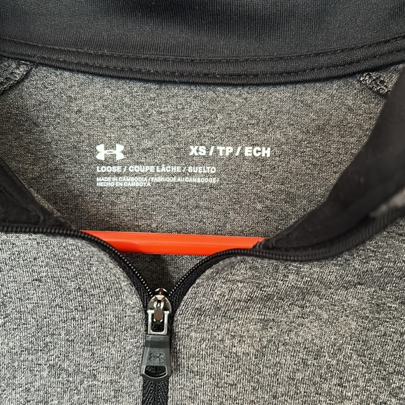 Under armor half zip - Picture 2 of 3